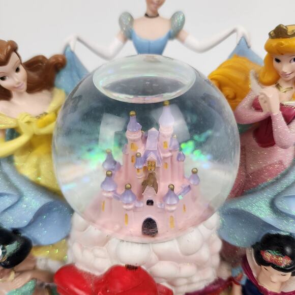 Disney Parks 6 Princesses "Once Upon A Dream" Musical Snow Globe 5.5X6" In Box - Picture 3 of 16